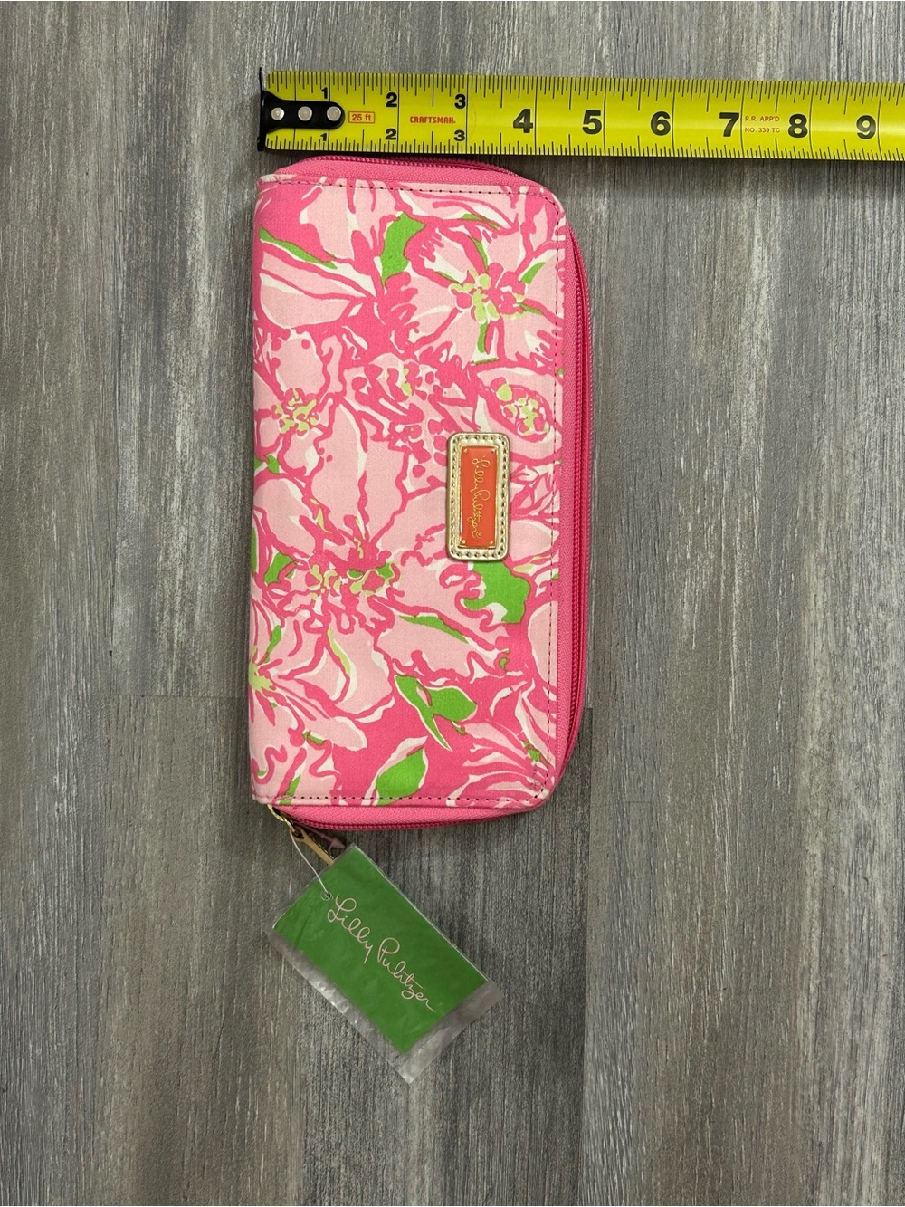 NWT Lilly Pulitzer travel passport wallet
LIMEADE - Picture 4 of 9